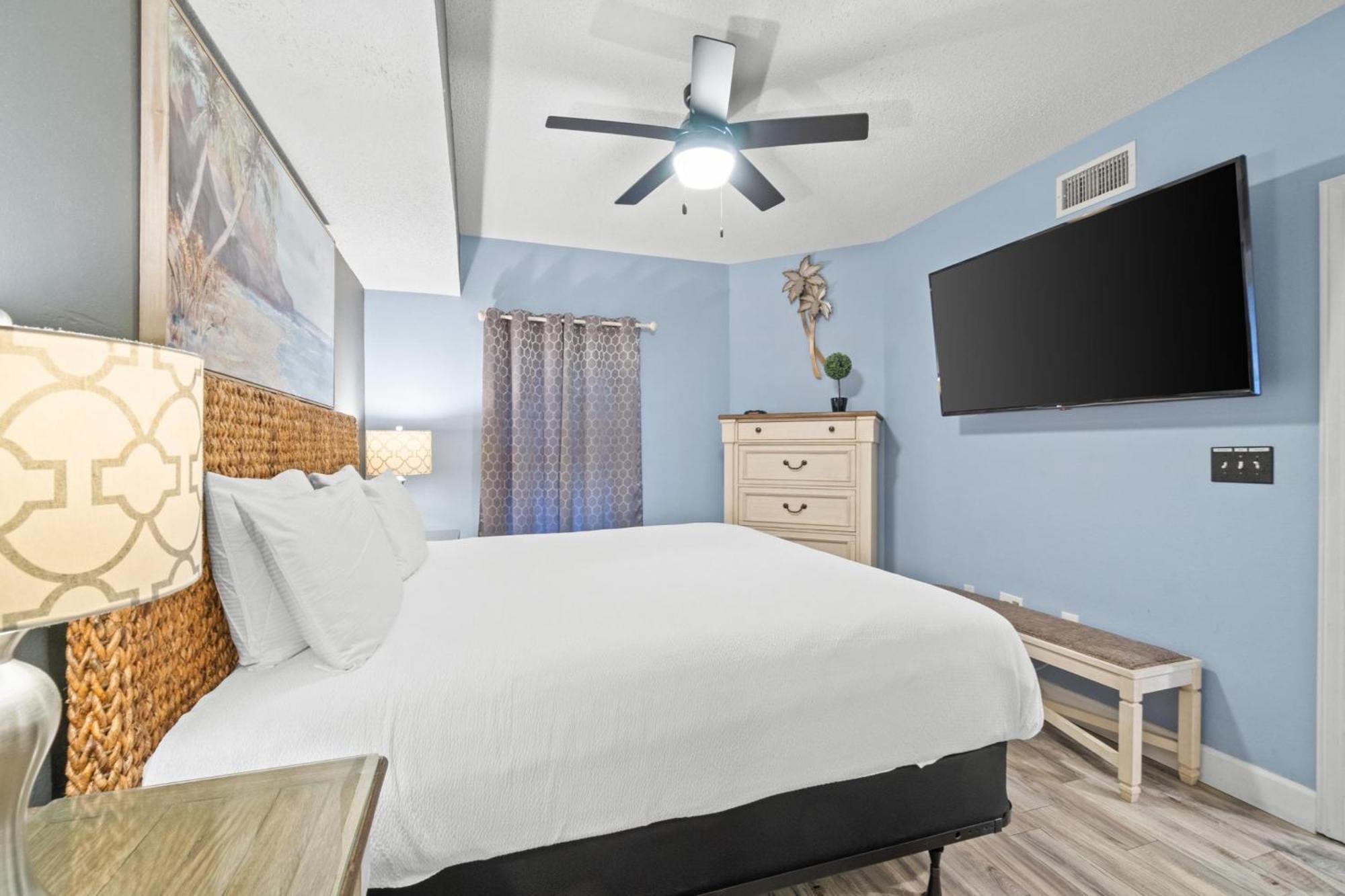 Majestic Beach Resort Tower 2 By Panhandle Getaways Panama City Beach Room photo